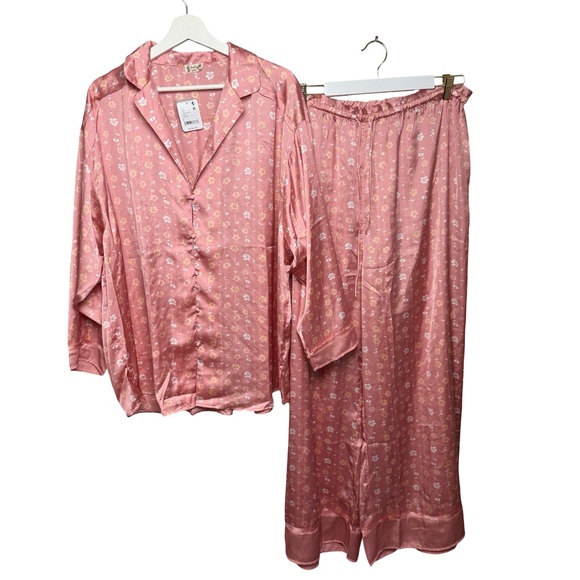 Free People Dreamy Days Pajama Set Satin Button Top Wide Leg Pant Coral SZ L NWT - Picture 2 of 16